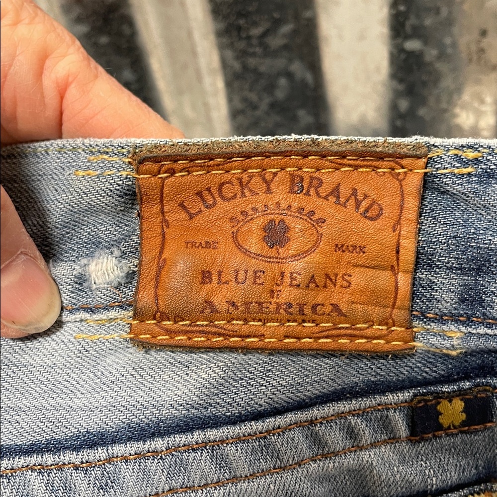 Lucky 🍀 Brand Riley Short - Picture 5 of 10